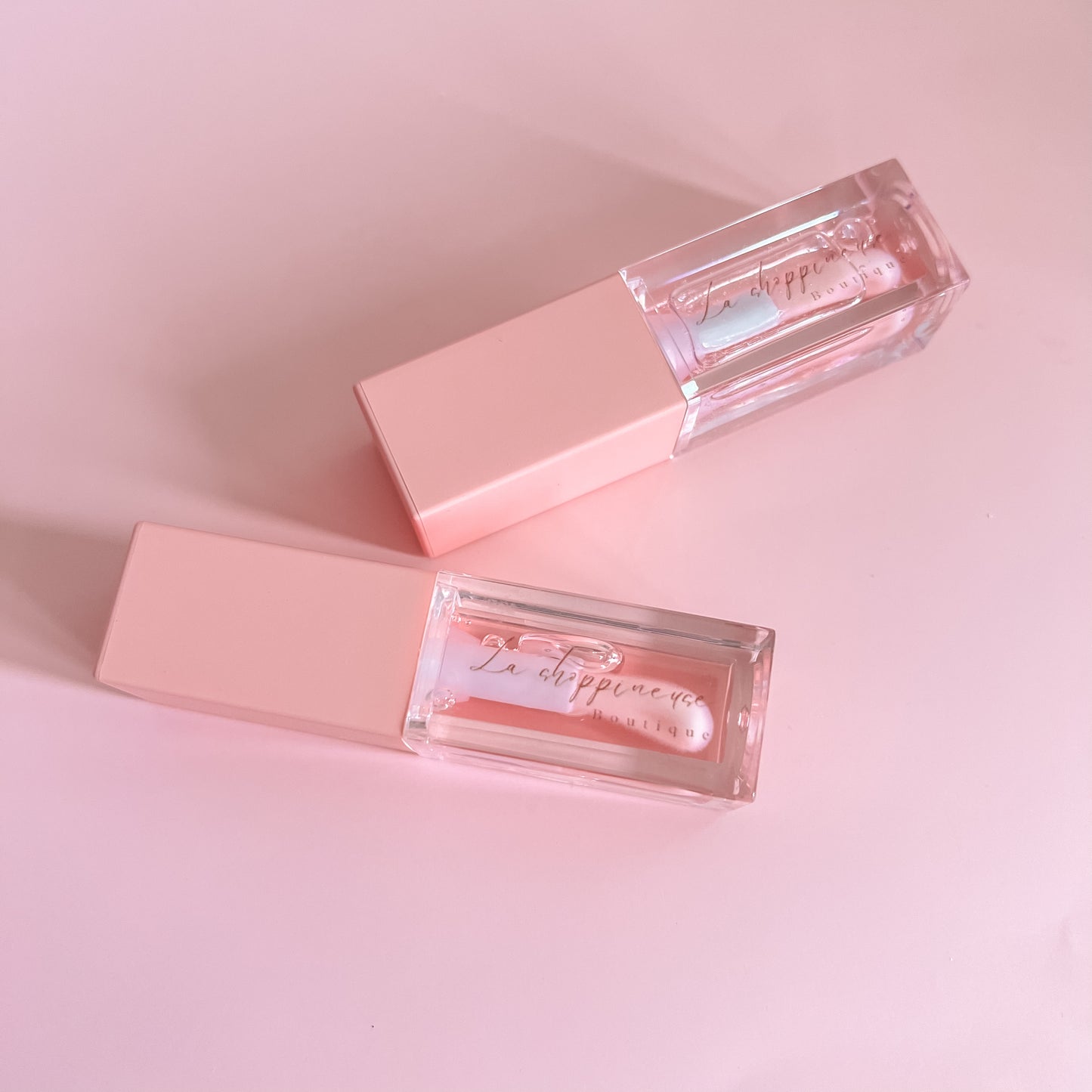 Huile pour les lèvres. Huile à lèvres hydratante et repulpante, vegan, cruelty-free