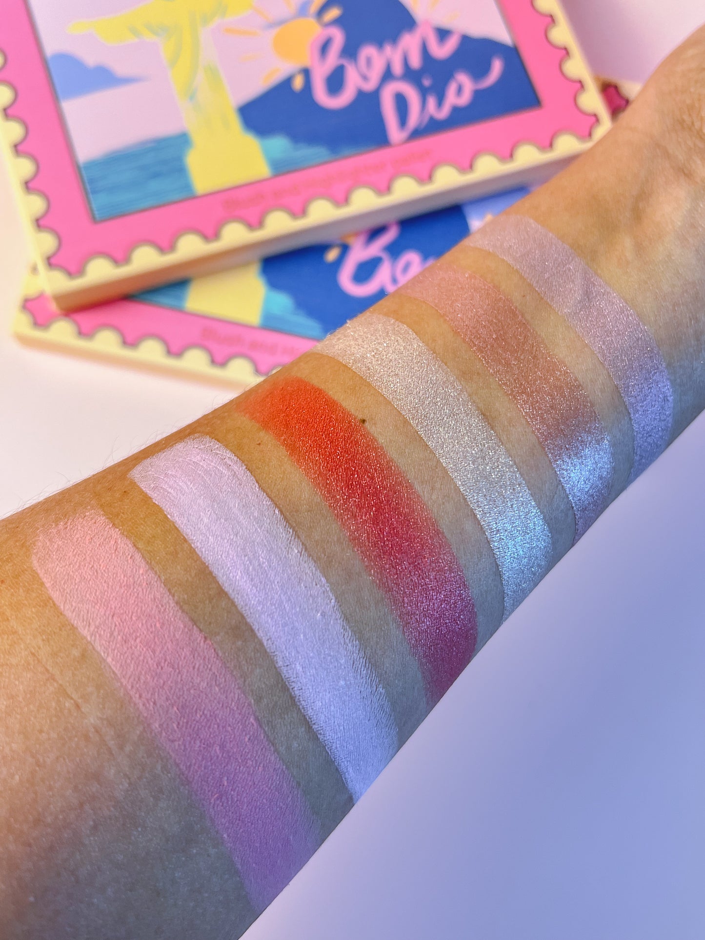 Palette de blush et d'illuminateur Bom Dia