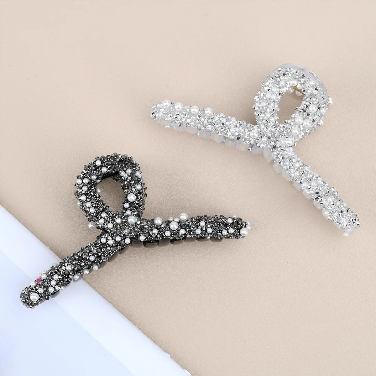 Barrettes à cheveux en perles et strass