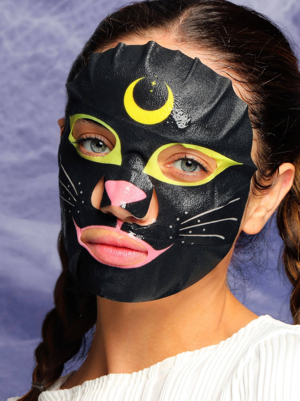 Animated detoxifying & exfoliating facial mask